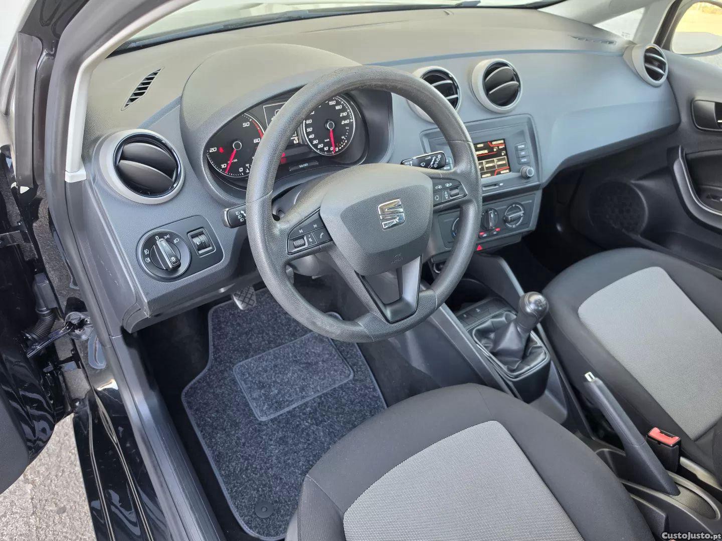 SEAT Ibiza 1.4 tdi reference — fotografia 7