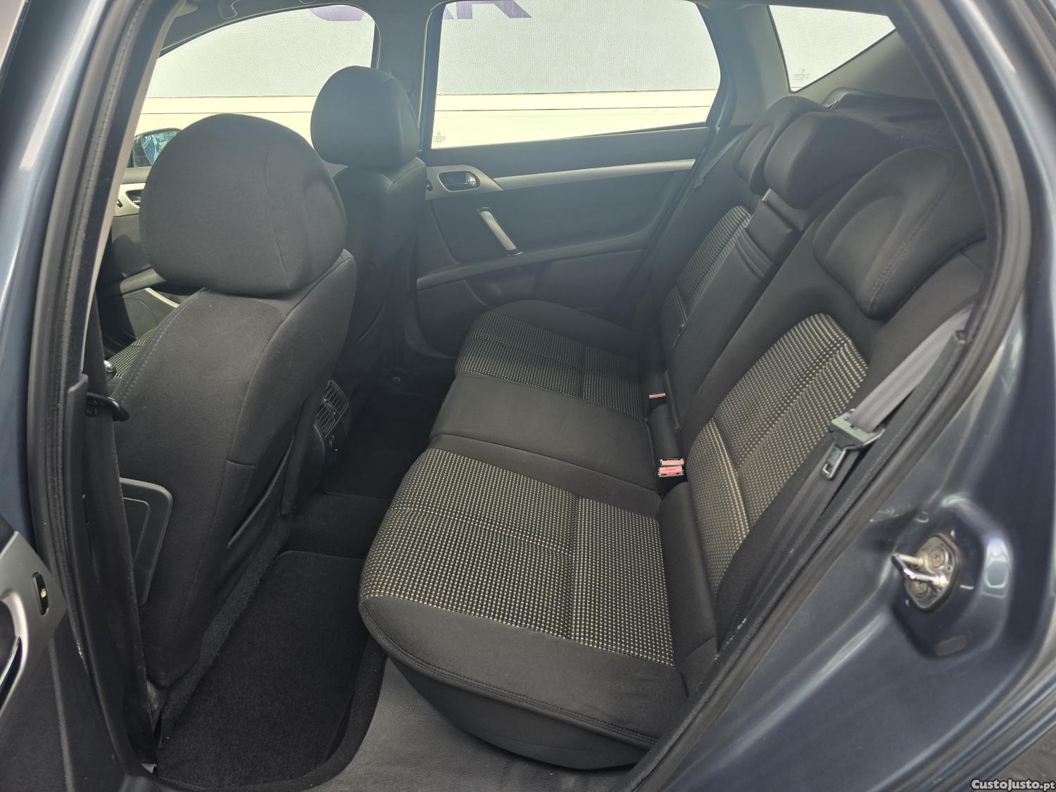 Peugeot 407 1.6 HDi Executive — fotografia 4