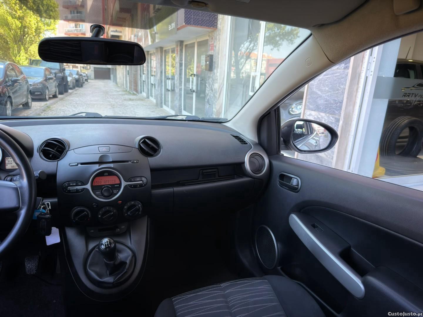 Mazda 2 1.3 MZR Comfort — fotografia 4