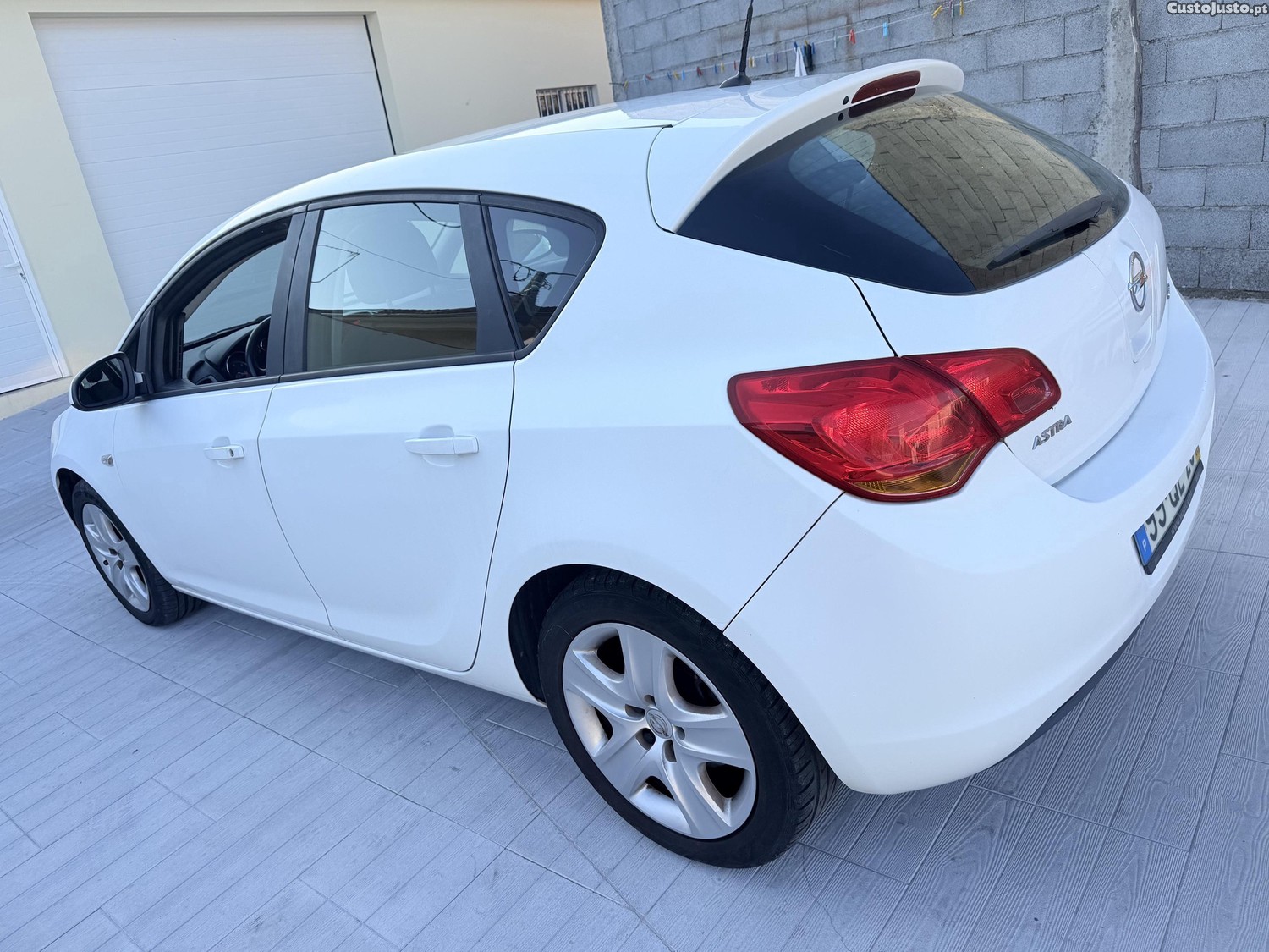 Opel Astra 1700 — fotografia 3