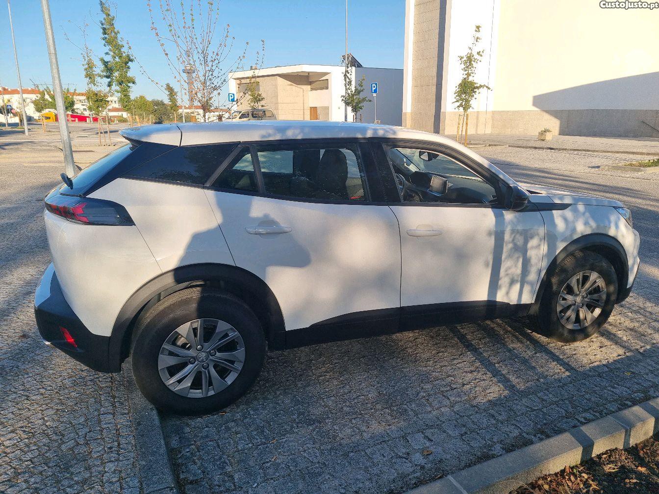 Peugeot 2008 BlueHDIAllure — fotografia 7