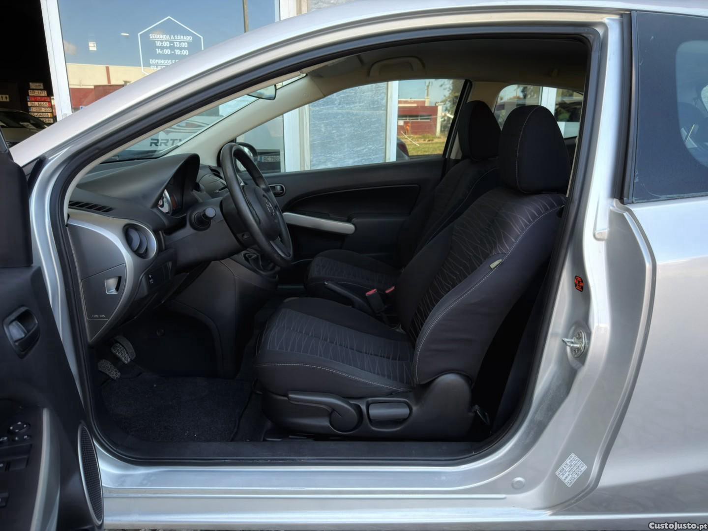 Mazda 2 1.3 MZR Comfort — fotografia 3