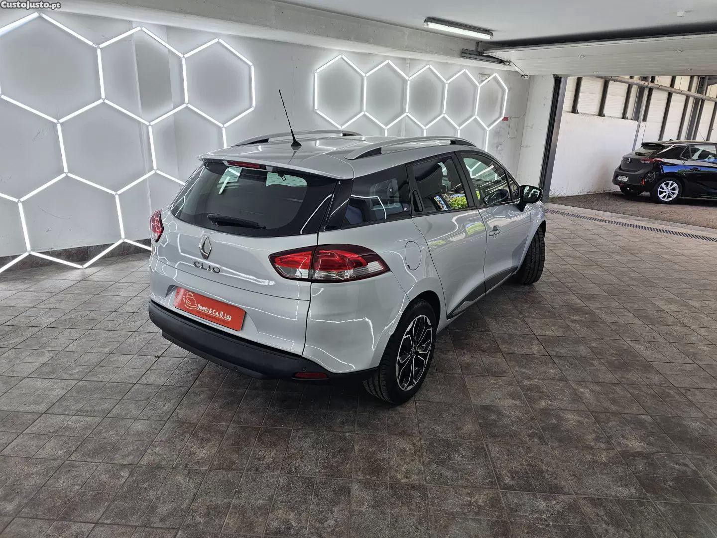 Renault Clio 1.5 dci limited — fotografia 12