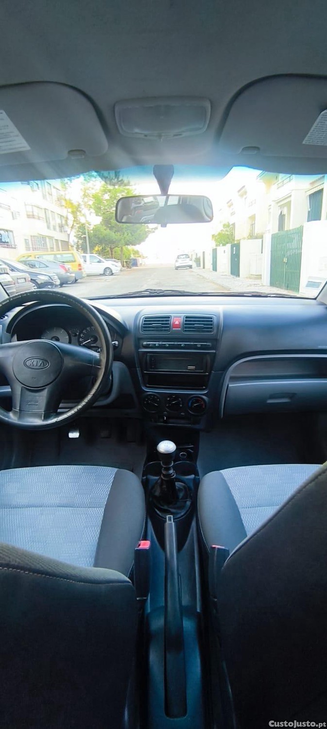 Kia Picanto 1.1 crdi — fotografia 3