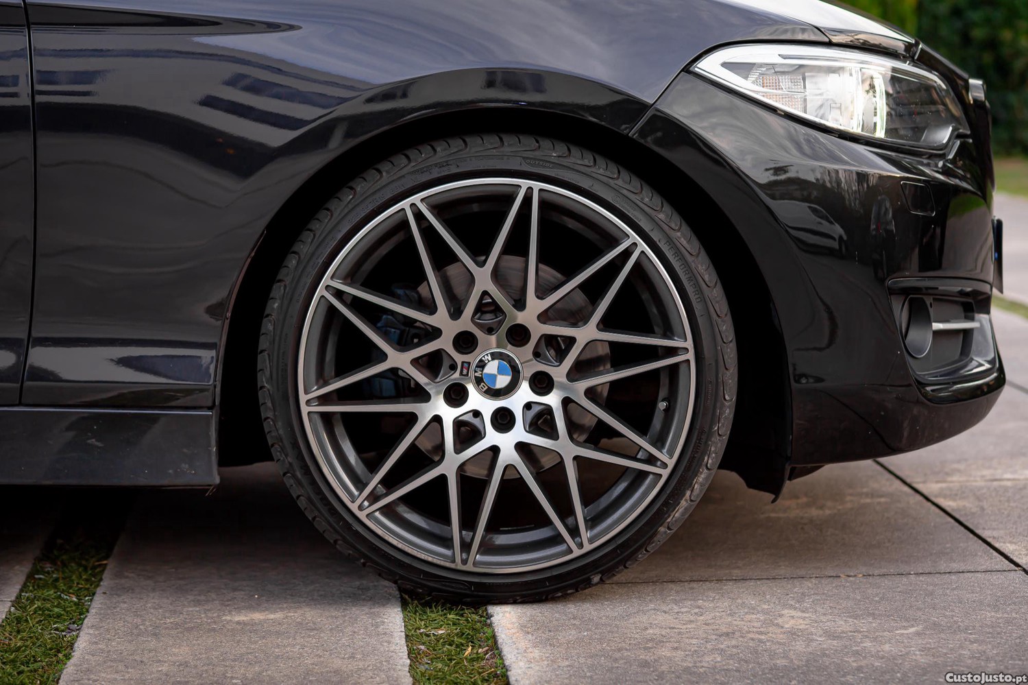 BMW 220 Coupe Sport — fotografia 4