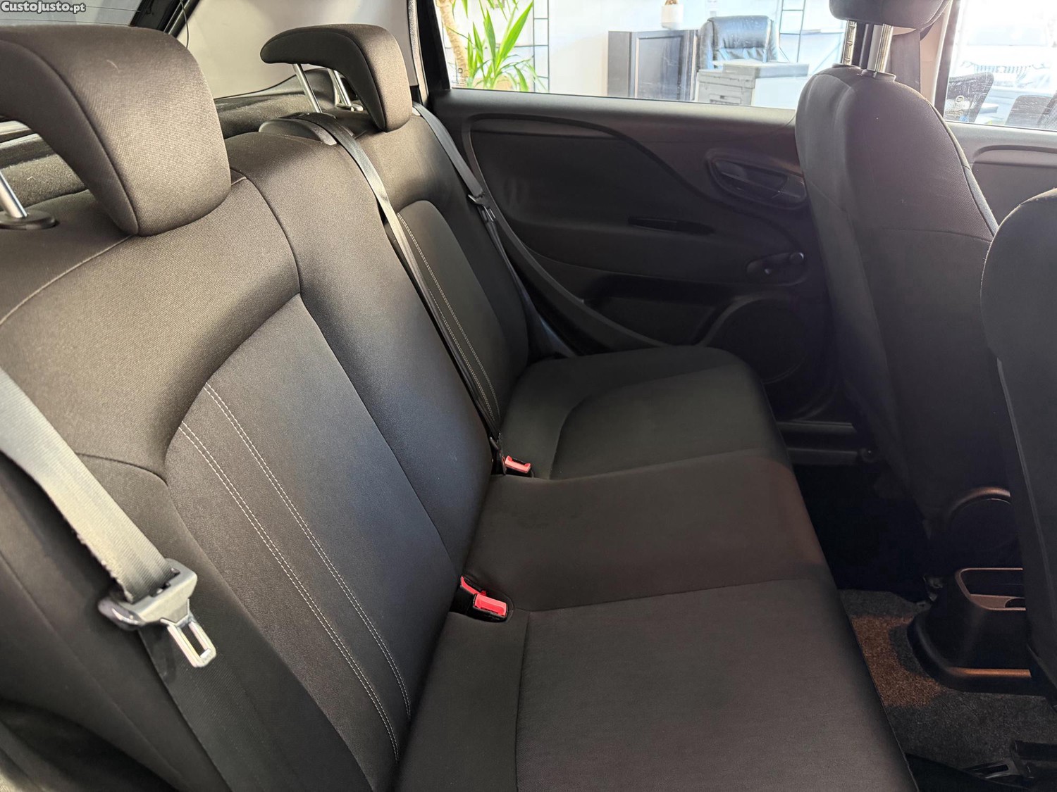 Fiat Punto 1.2 LOUNGE S&S — fotografia 2