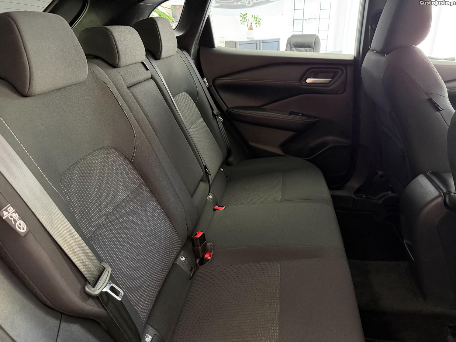 Nissan Qashqai 1.3 DIG-T N-CONNECTA — fotografia 4