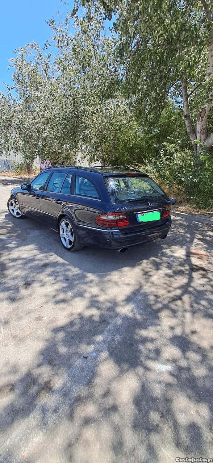 Mercedes-Benz E 320 Avantgard — fotografia 4