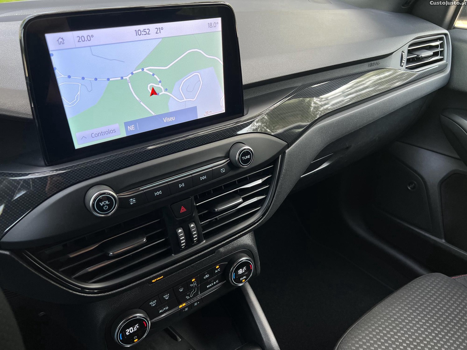 Ford Focus SW 1.0 EcoBoost MHEV ST-Line — fotografia 8
