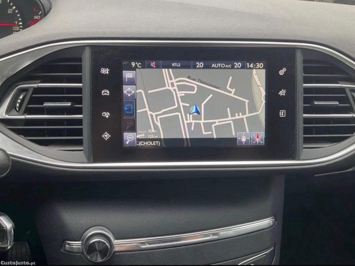Peugeot 308 Style 1.2 SW — fotografia 6