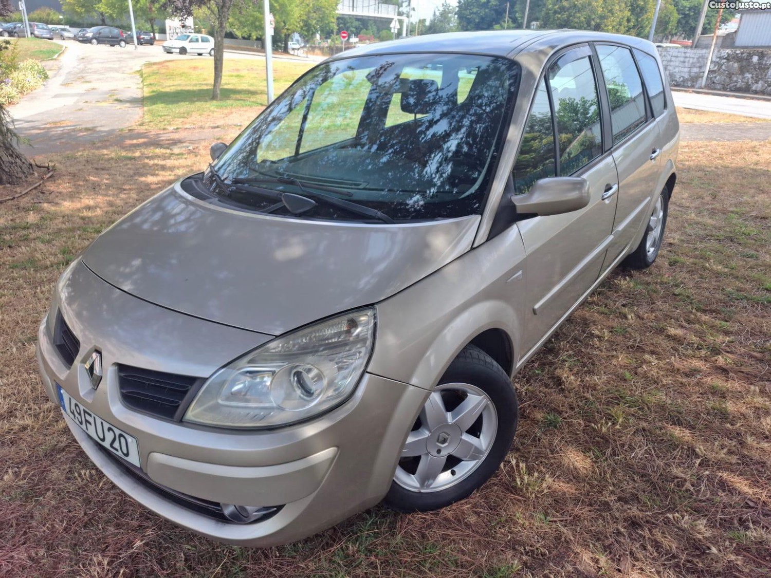Renault Scénic 1.5 DCI — fotografia 3