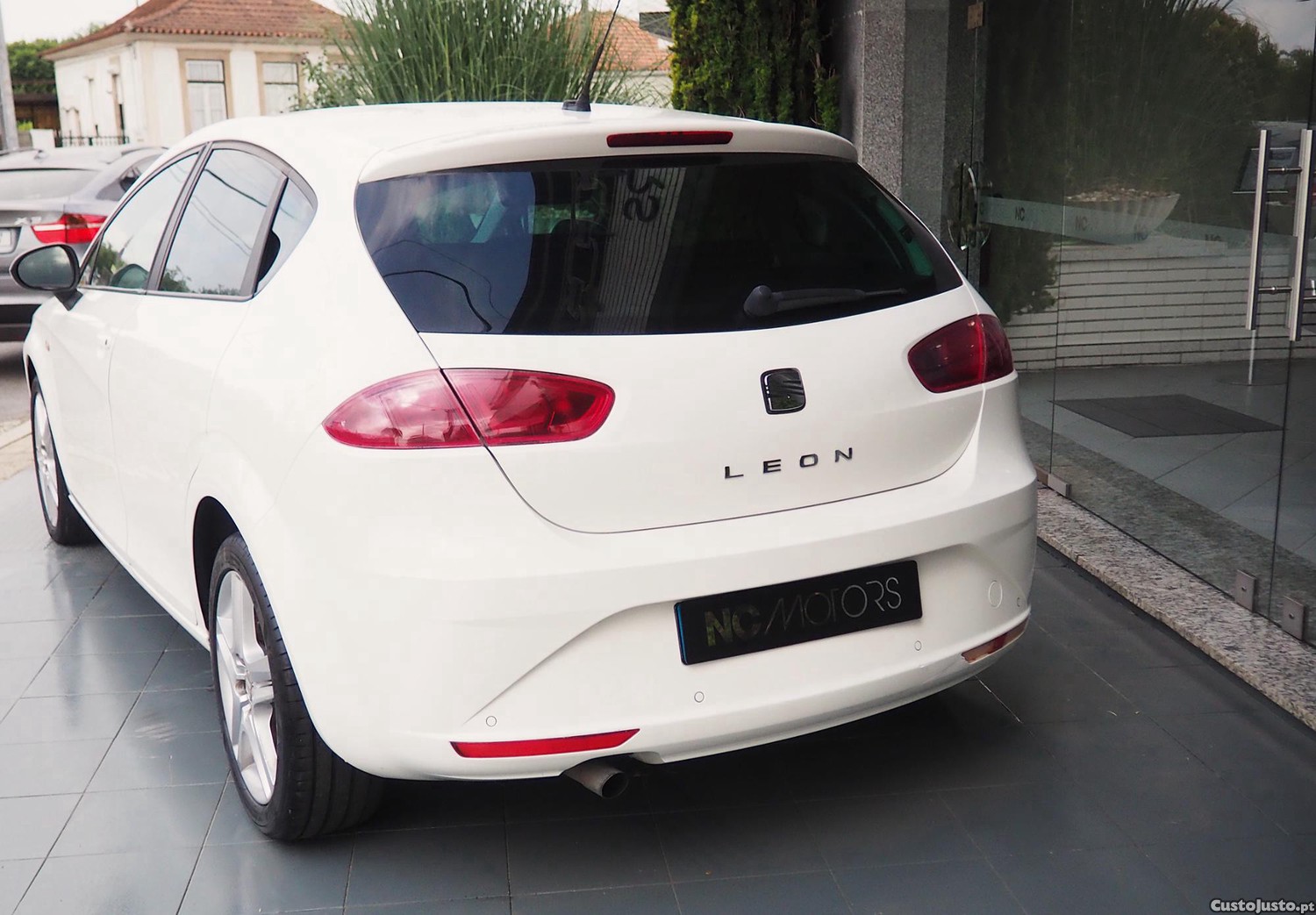 SEAT Leon 1.6 TDI Sport — fotografia 7