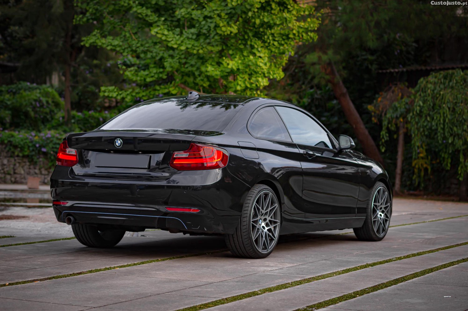 BMW 220 Coupe Sport — fotografia 5