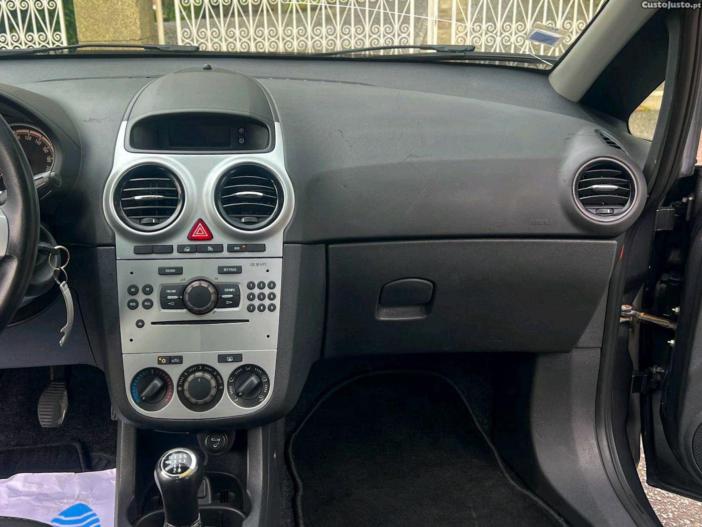 Opel Corsa 1.3 CDTI ECOFLEX — fotografia 4