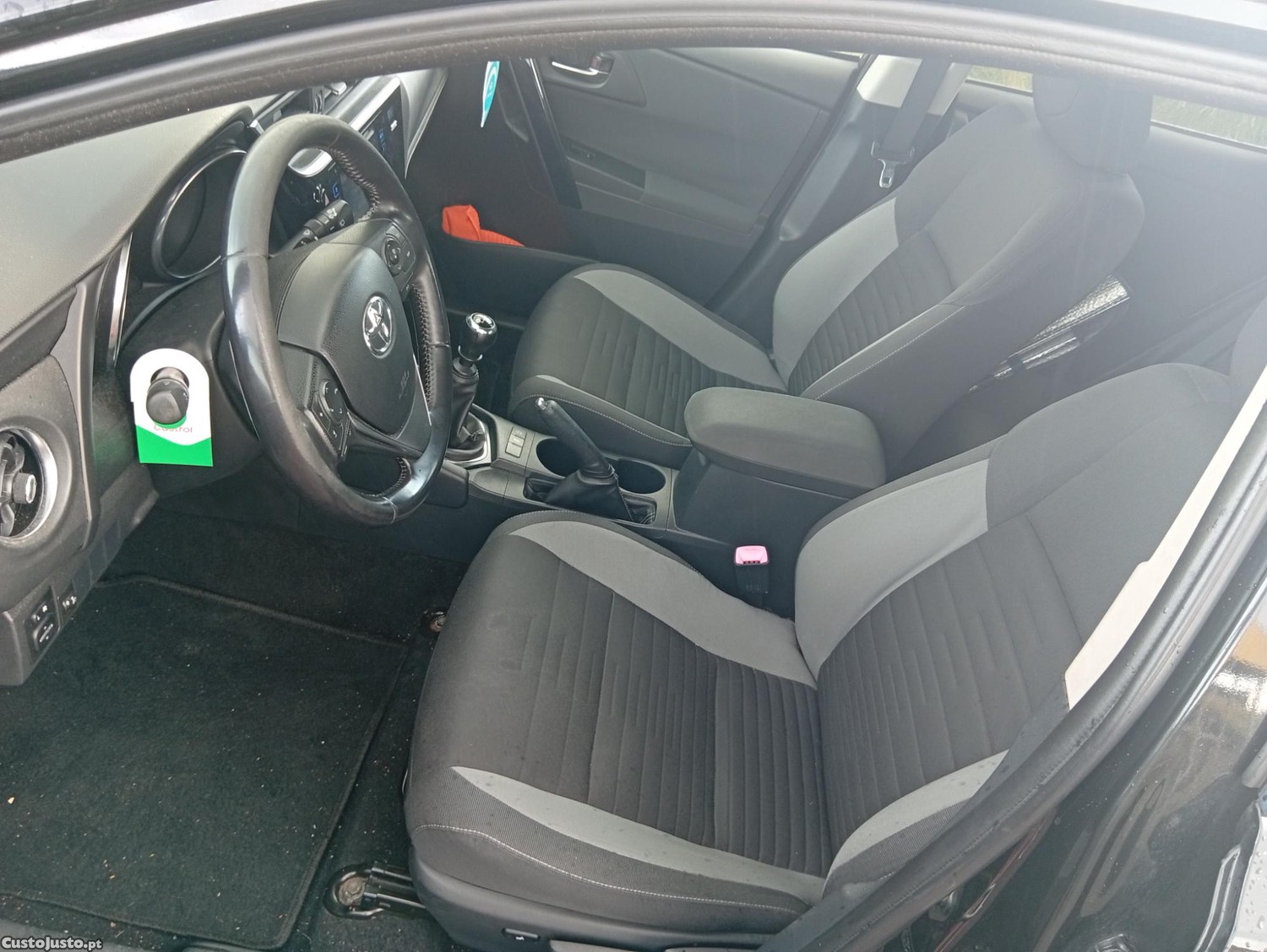 Toyota Auris 1.6 D-4d comfort — fotografia 3