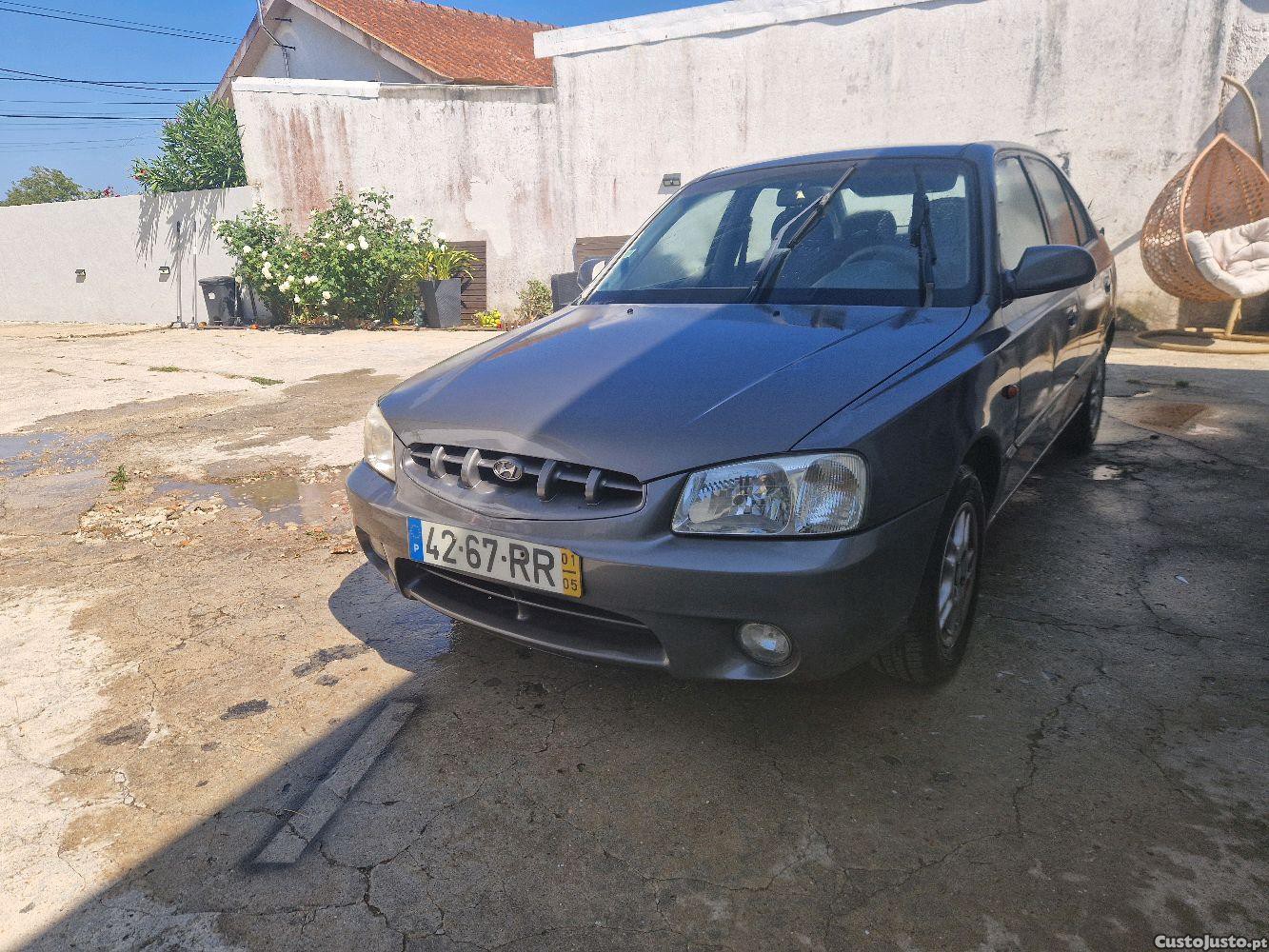 Hyundai Accent acc — fotografia 8