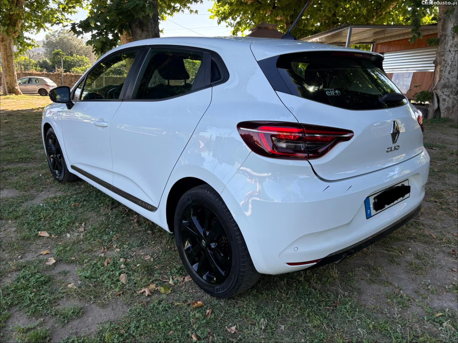 Renault Clio 1.5 DCI — fotografia 9