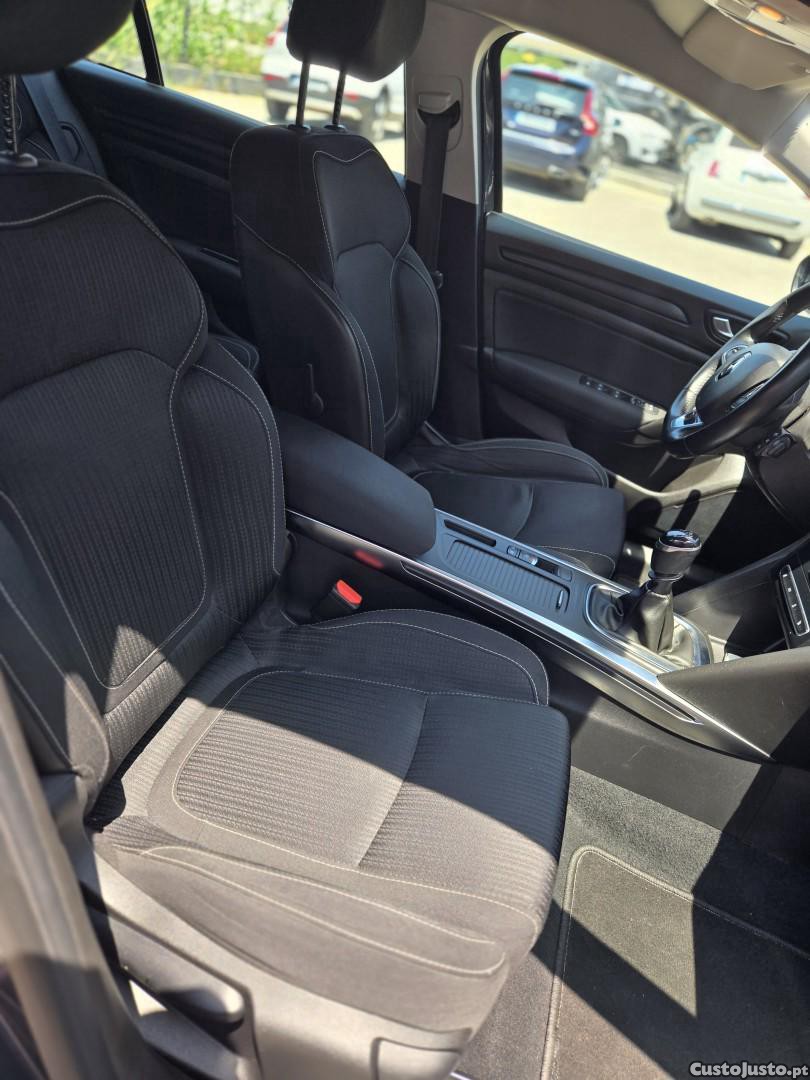 Renault Mégane 1.5 dCi Limited — fotografia 3