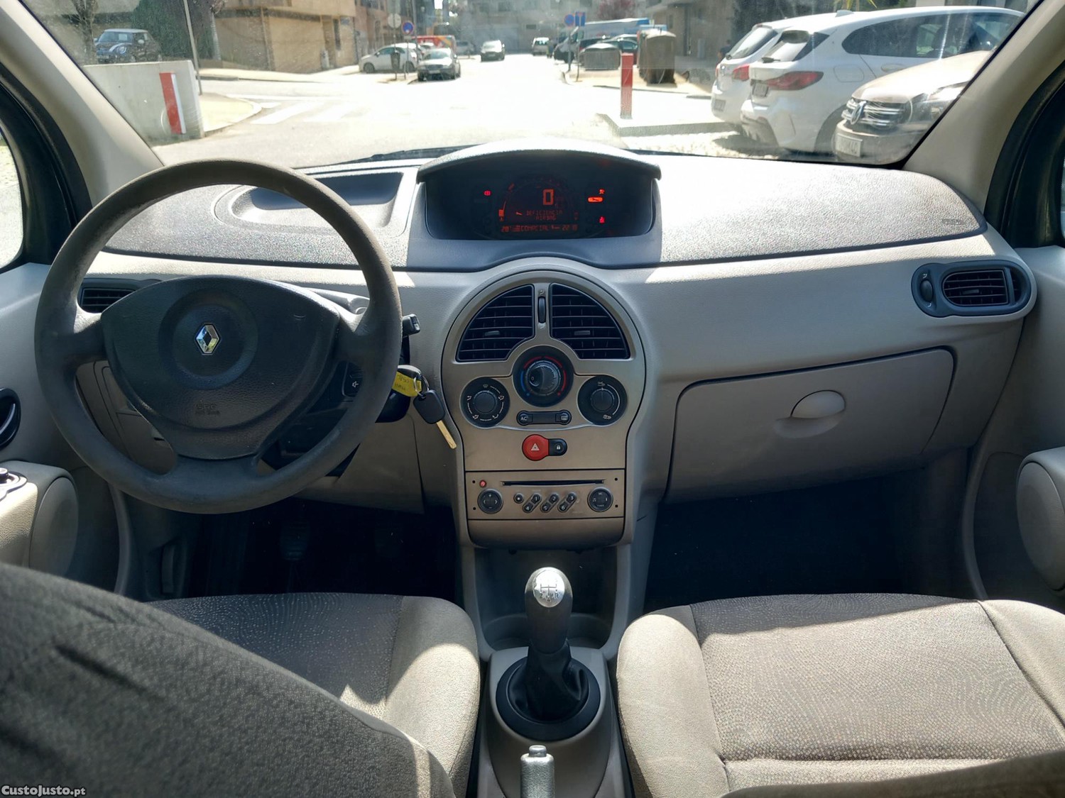 Renault Modus 1.2 Confort — fotografia 5