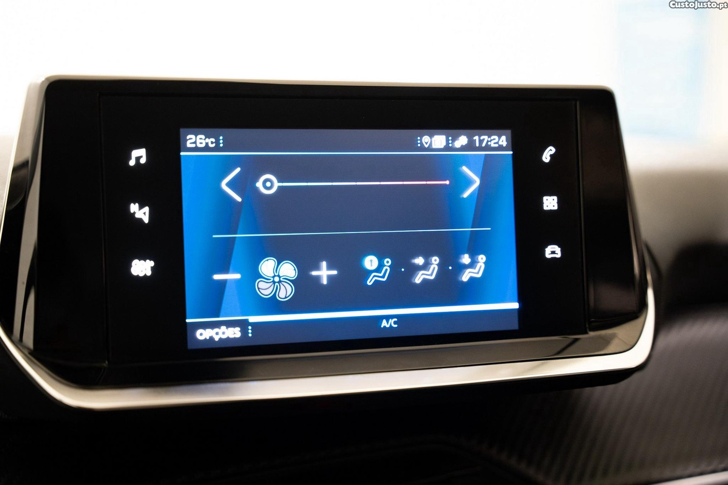 Peugeot 2008 1.2 PureTech Active — fotografia 11