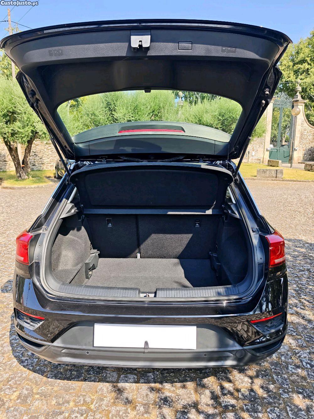 Volkswagen T-Roc 1.0 tsi 115cv — fotografia 4