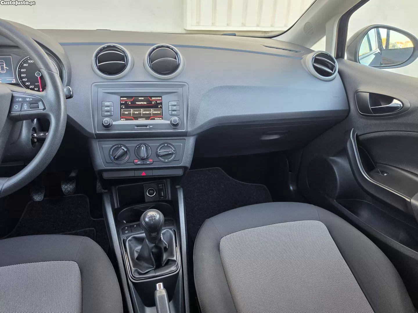 SEAT Ibiza 1.4 tdi reference — fotografia 8
