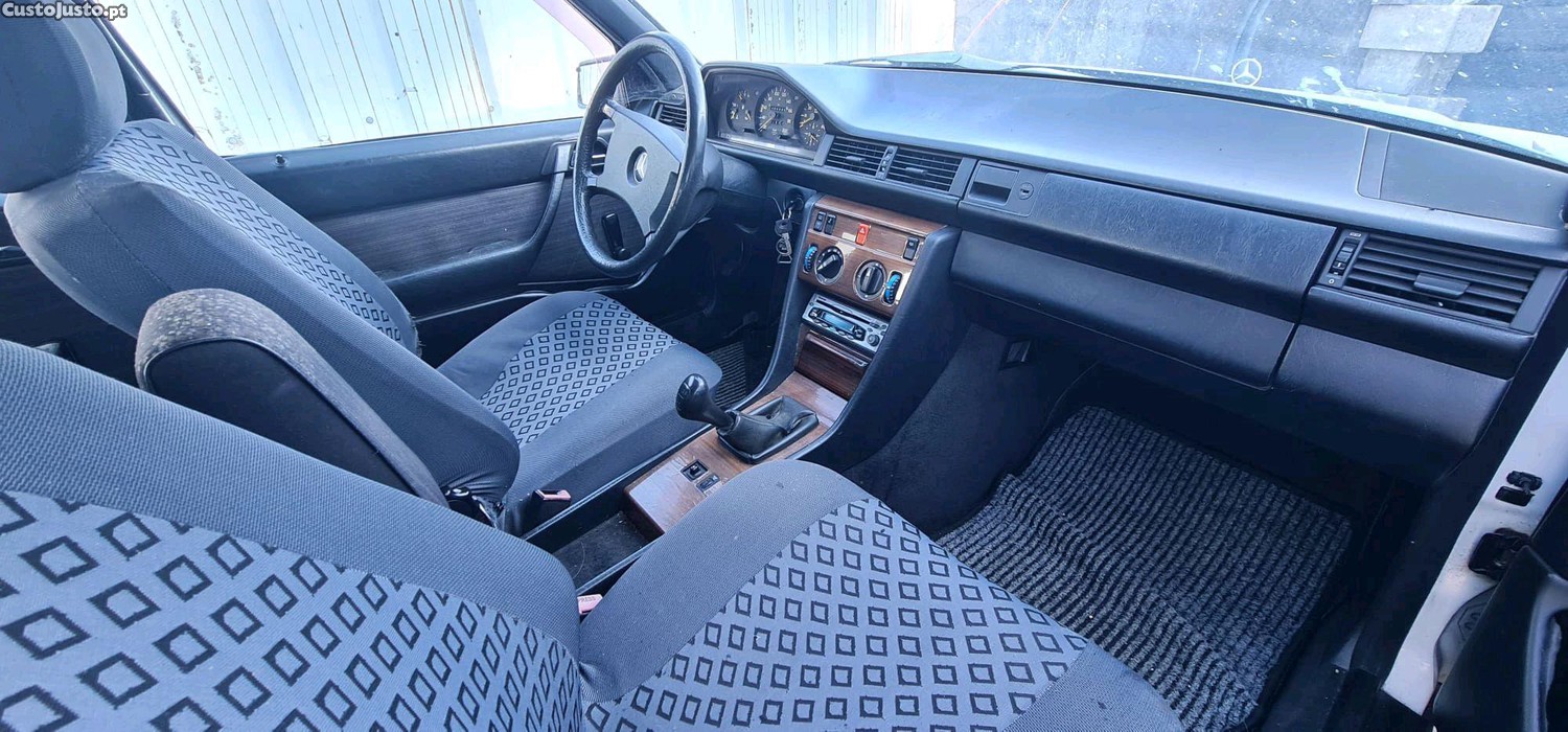 Mercedes-Benz E 250 W-124 - 88 foto 5