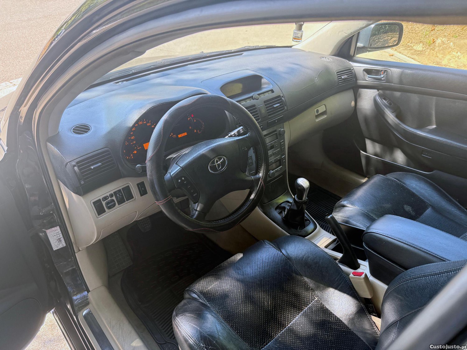 Toyota Avensis SW 2.0 D-4D — fotografia 3