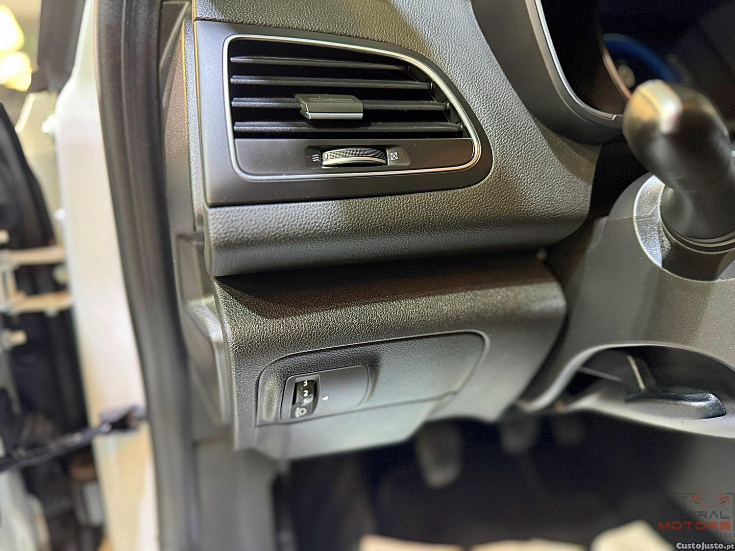 Renault Mégane 1.5 dCi Limited SS — fotografia 8