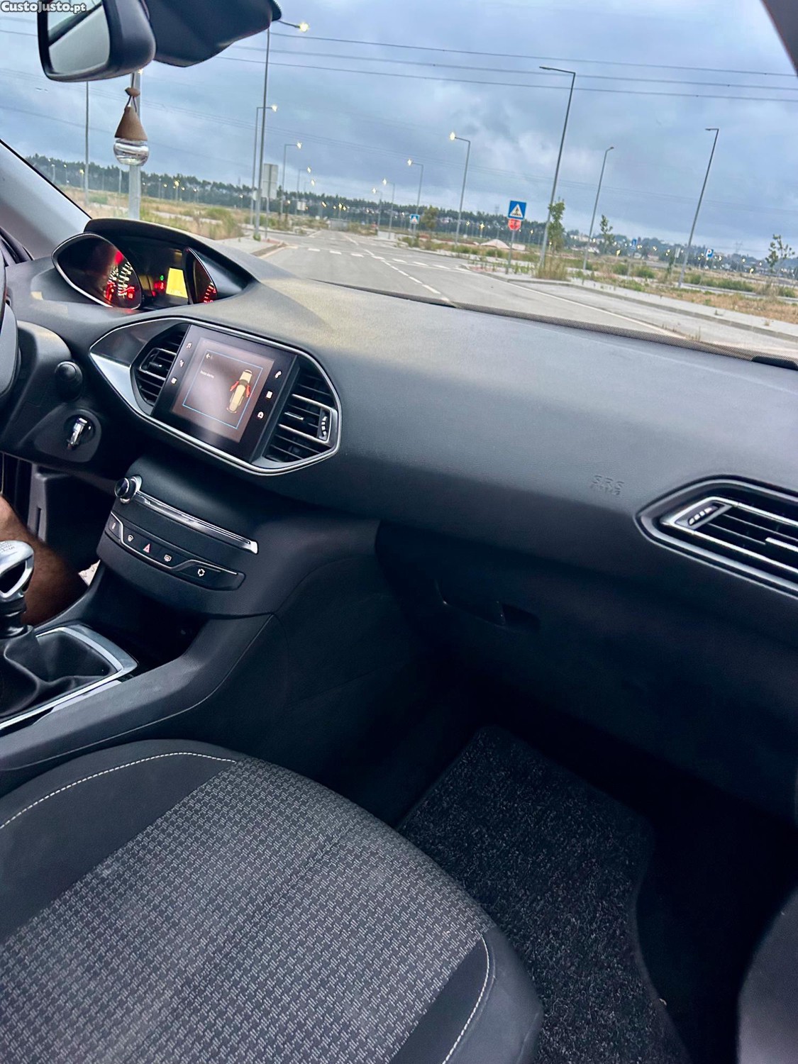 Peugeot 308 BlueHDi Style — fotografia 3