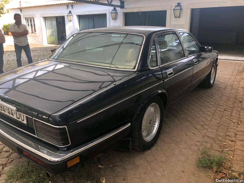 Jaguar Daimler 4.0 — fotografia 3