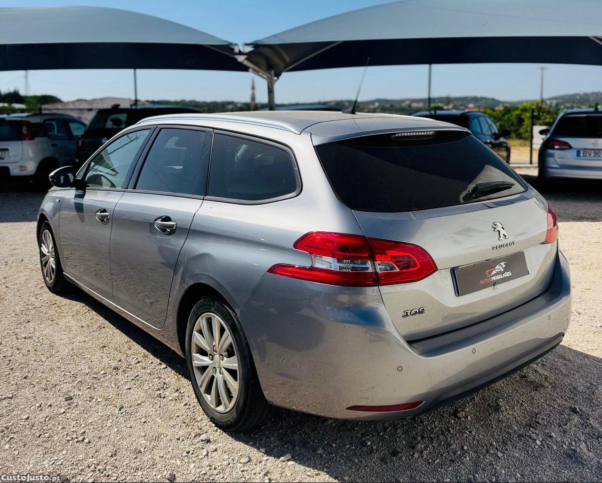 Peugeot 308 Style 1.2 SW — fotografia 2