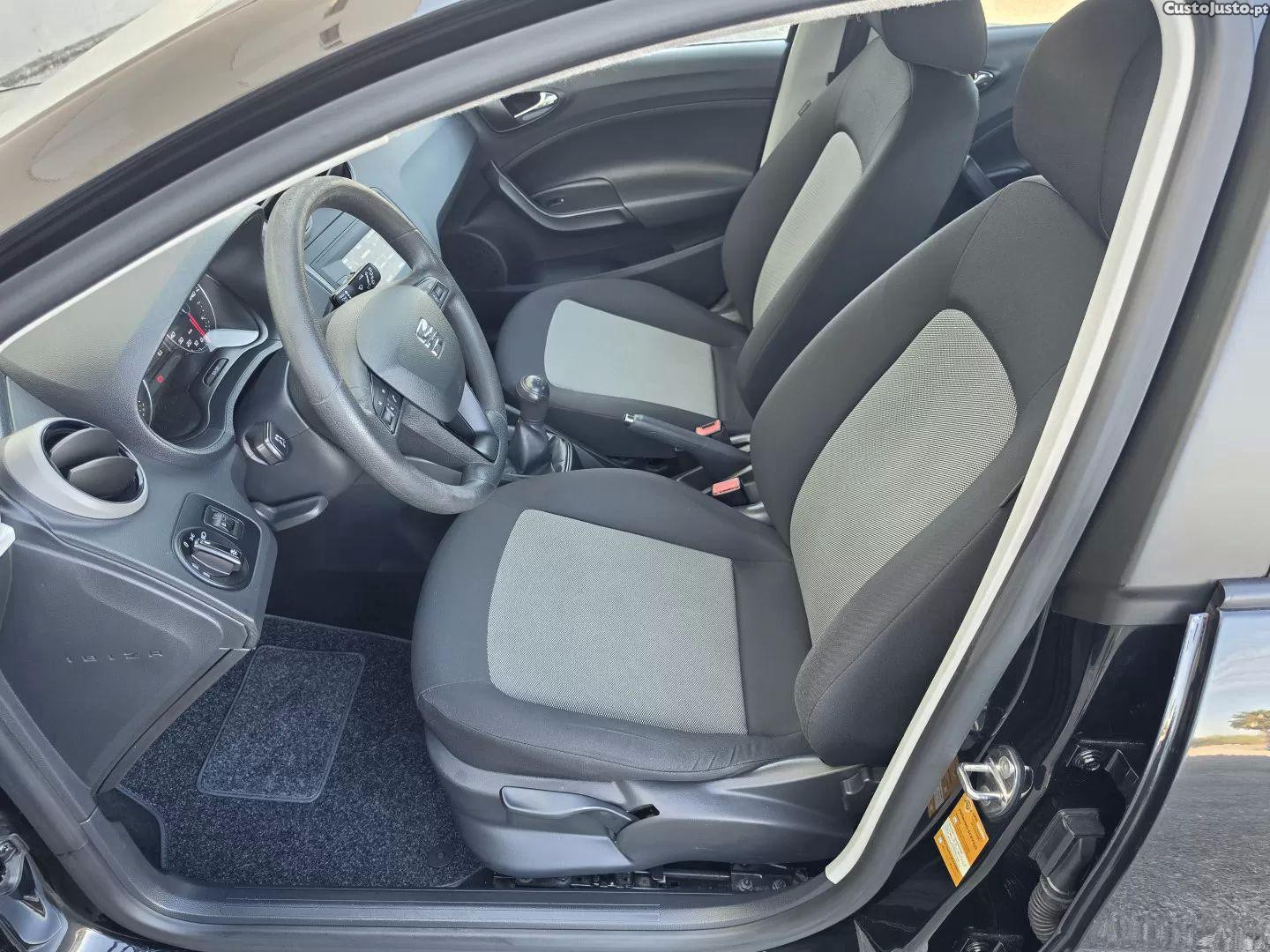 SEAT Ibiza 1.4 tdi reference — fotografia 5