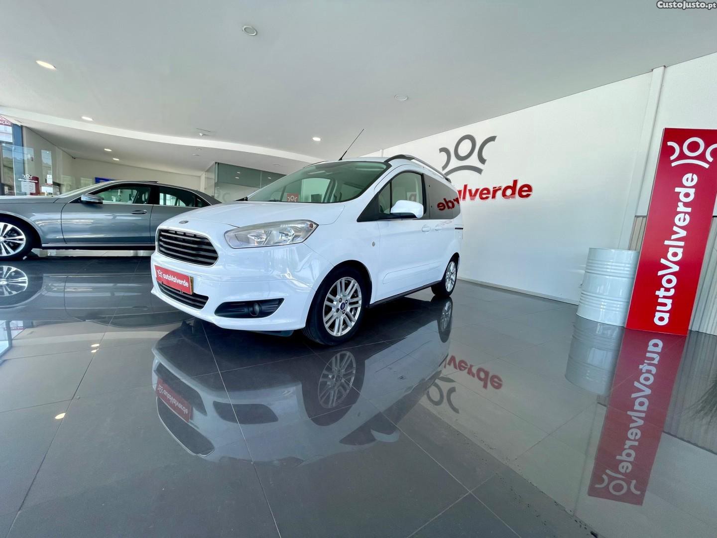 Ford Courier EcoBoost Titanium - 18 — photo 2