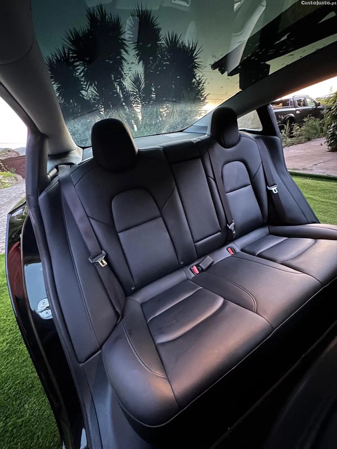 Tesla Model 3 Long Range AWD Dual Motor — fotografia 3