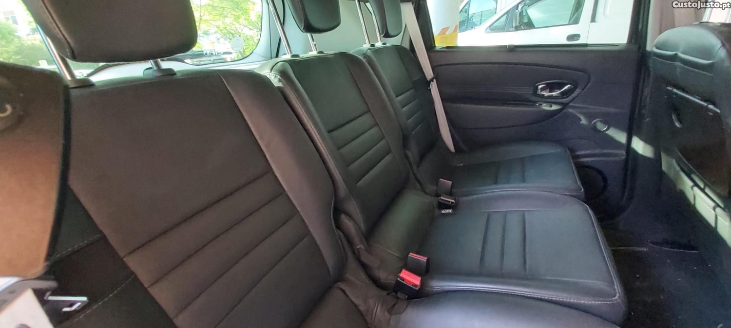 Renault Scénic 1.5 dCi Bose Editon EDC — fotografia 3