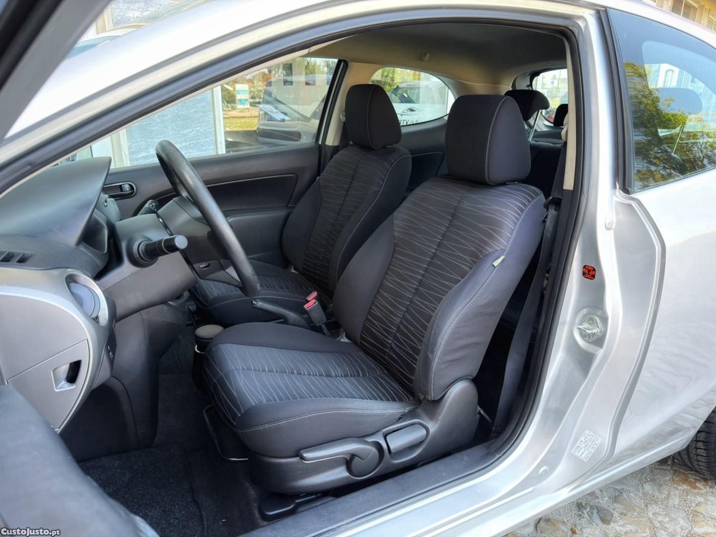 Mazda 2 1.3 MZR Comfort — fotografia 16