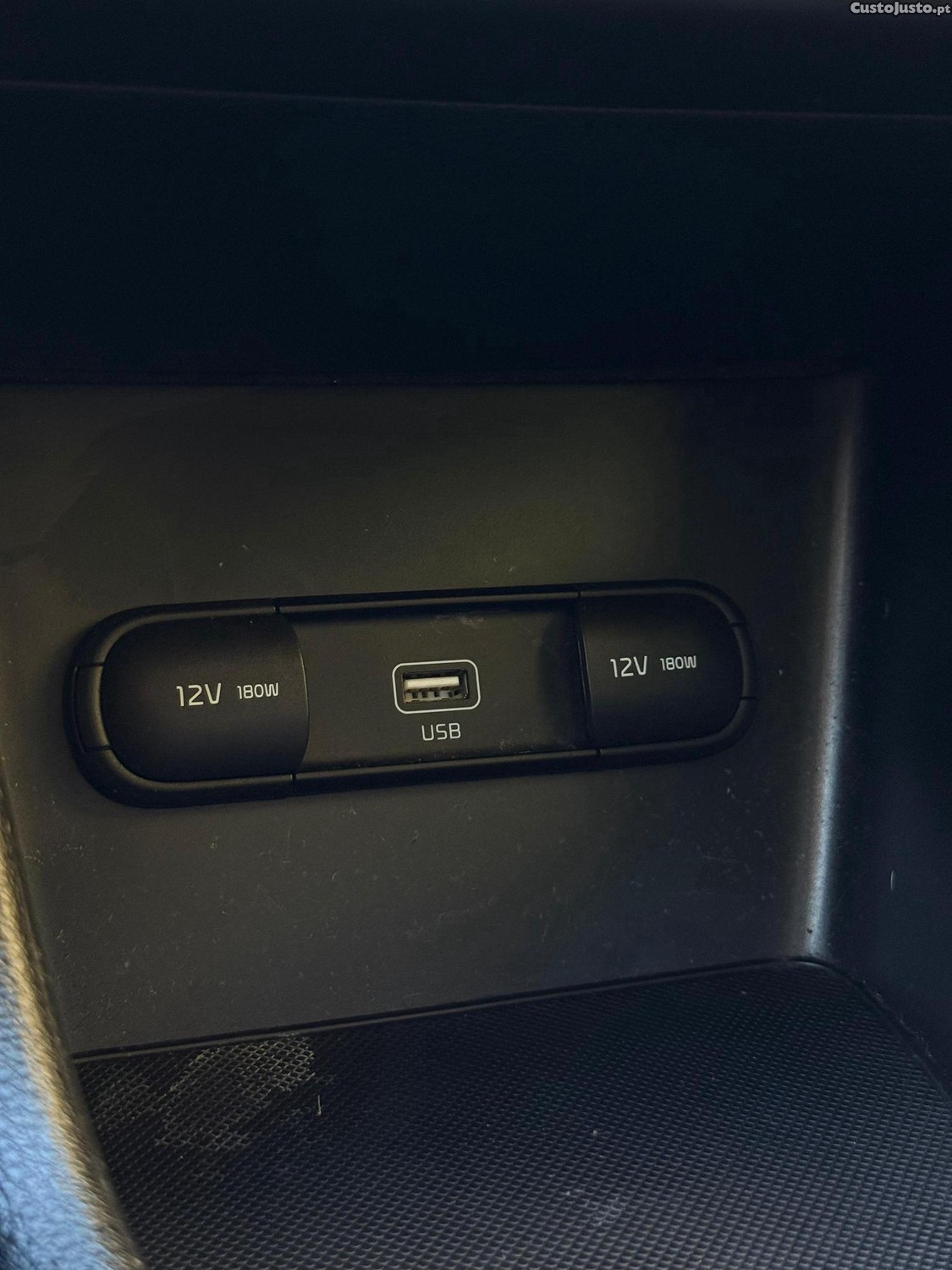 Kia Sportage 1.6 Crdi — fotografia 4