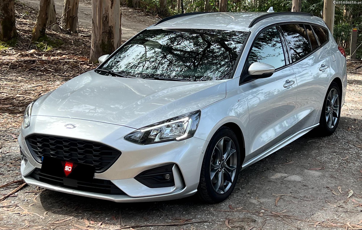 Ford Focus SW 1.0 EcoBoost MHEV ST-Line — fotografia 10