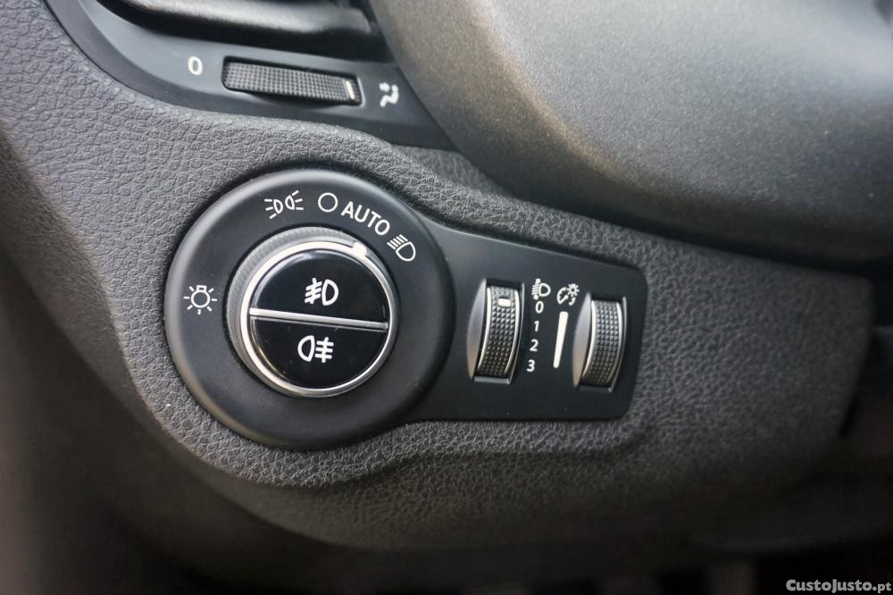 Fiat 500X 1.6 MJ Lounge S&S — fotografia 12