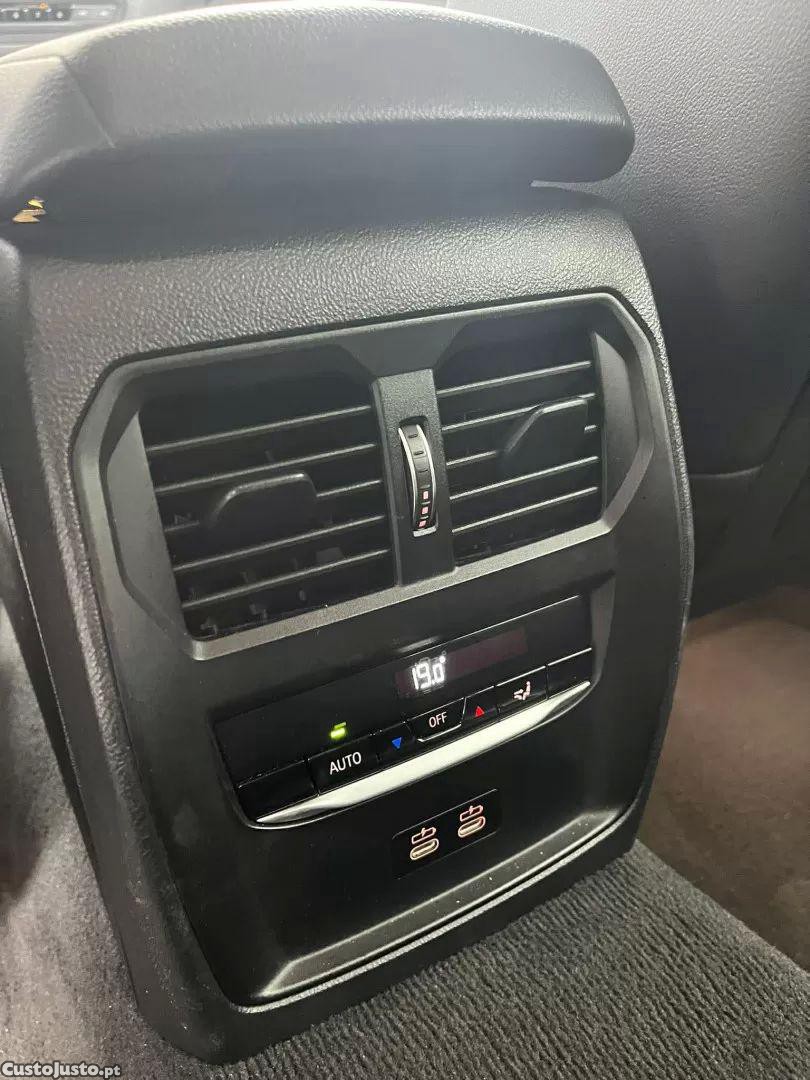 BMW 320 D auto — fotografia 9