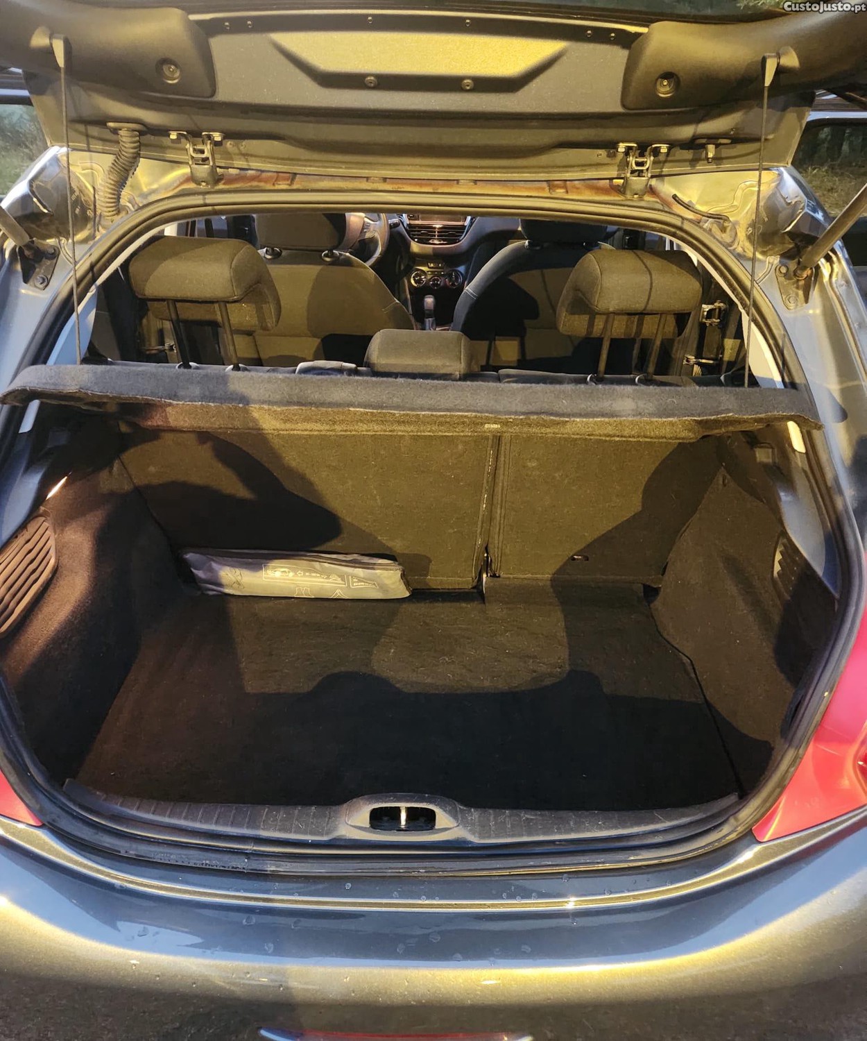 Peugeot 208 1200 — fotografia 5