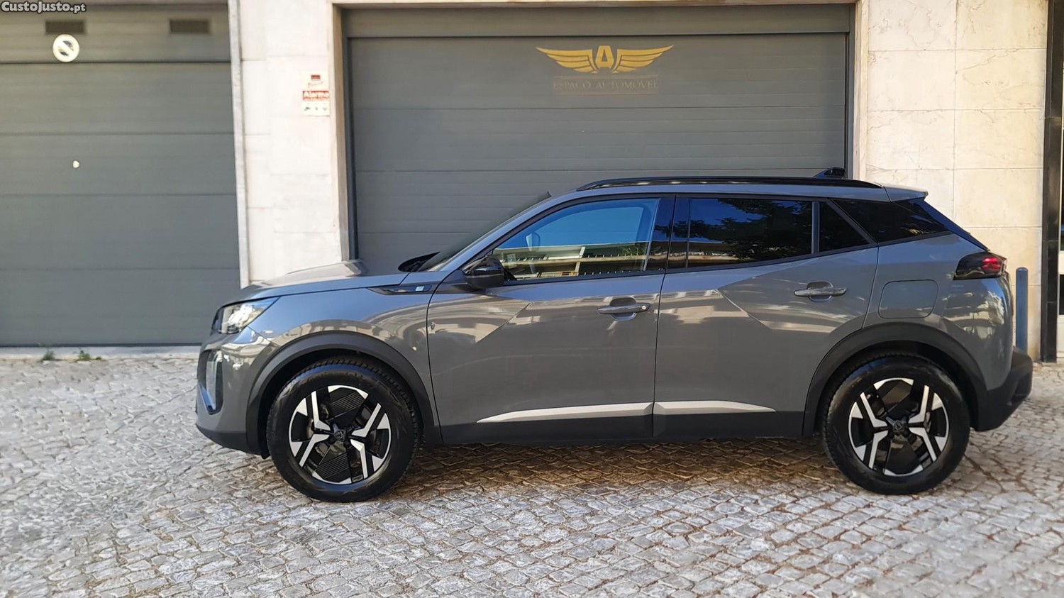 Peugeot e-2008 54 kWh Allure — fotografia 13