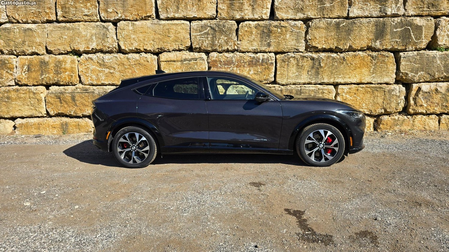 Ford Mustang Mach-E 98.7 kWh Premium AWD — fotografia 27