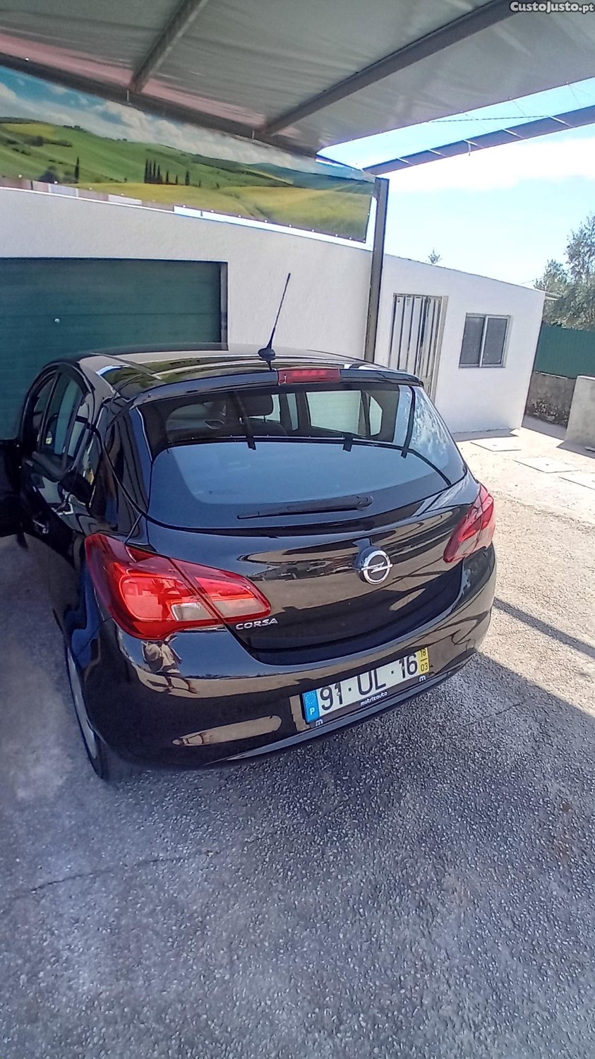 Opel Corsa 1.2 Edition — fotografia 2