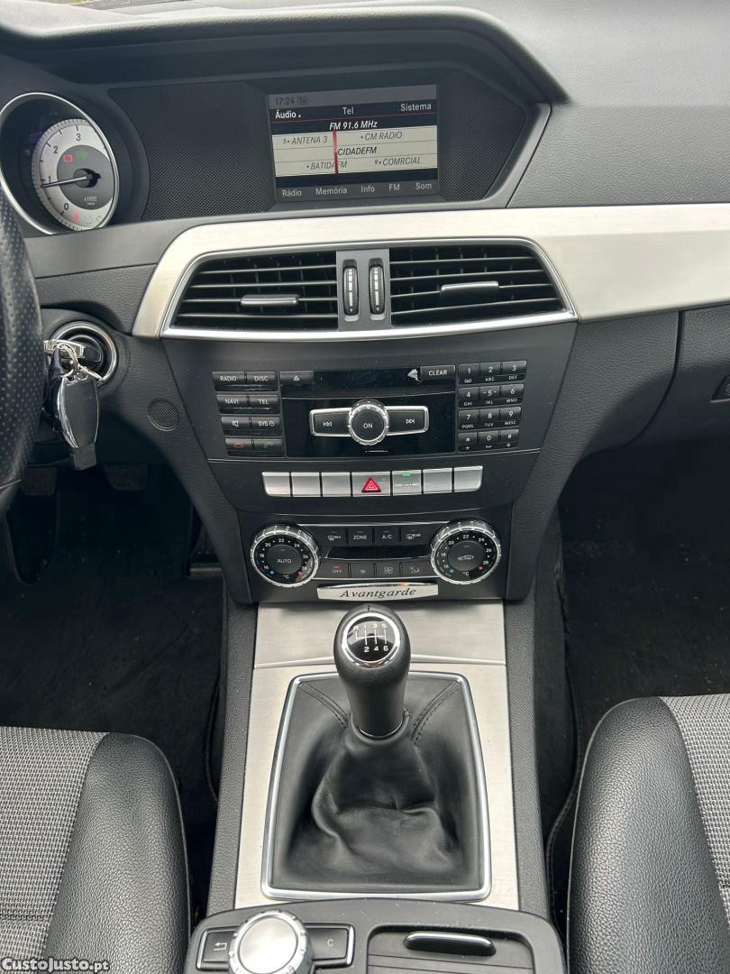 Mercedes-Benz C 220 CDi Avantgarde BE — fotografia 7