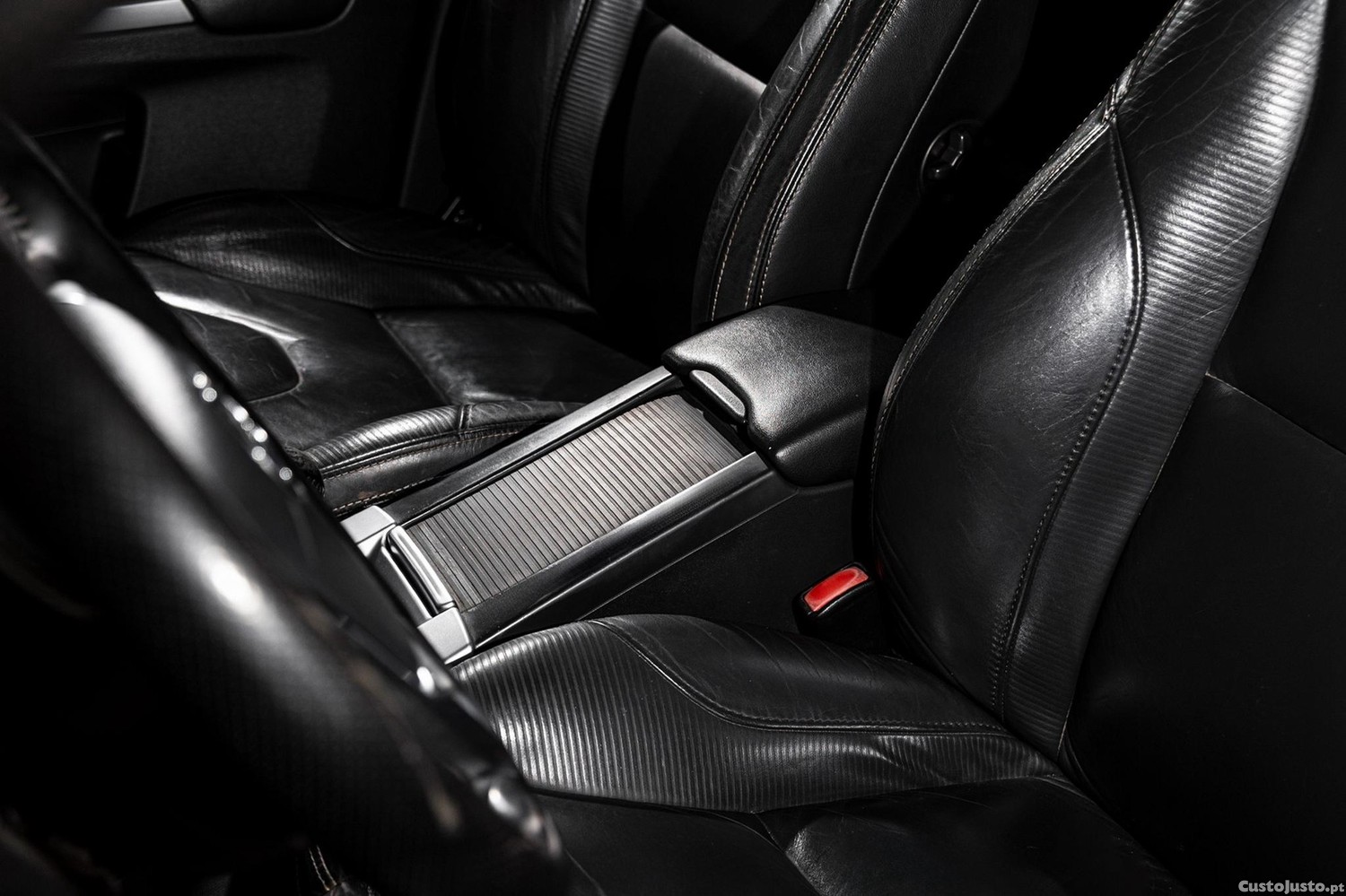 Volvo XC 60 2.0 D3 Drive R-Design — fotografia 2