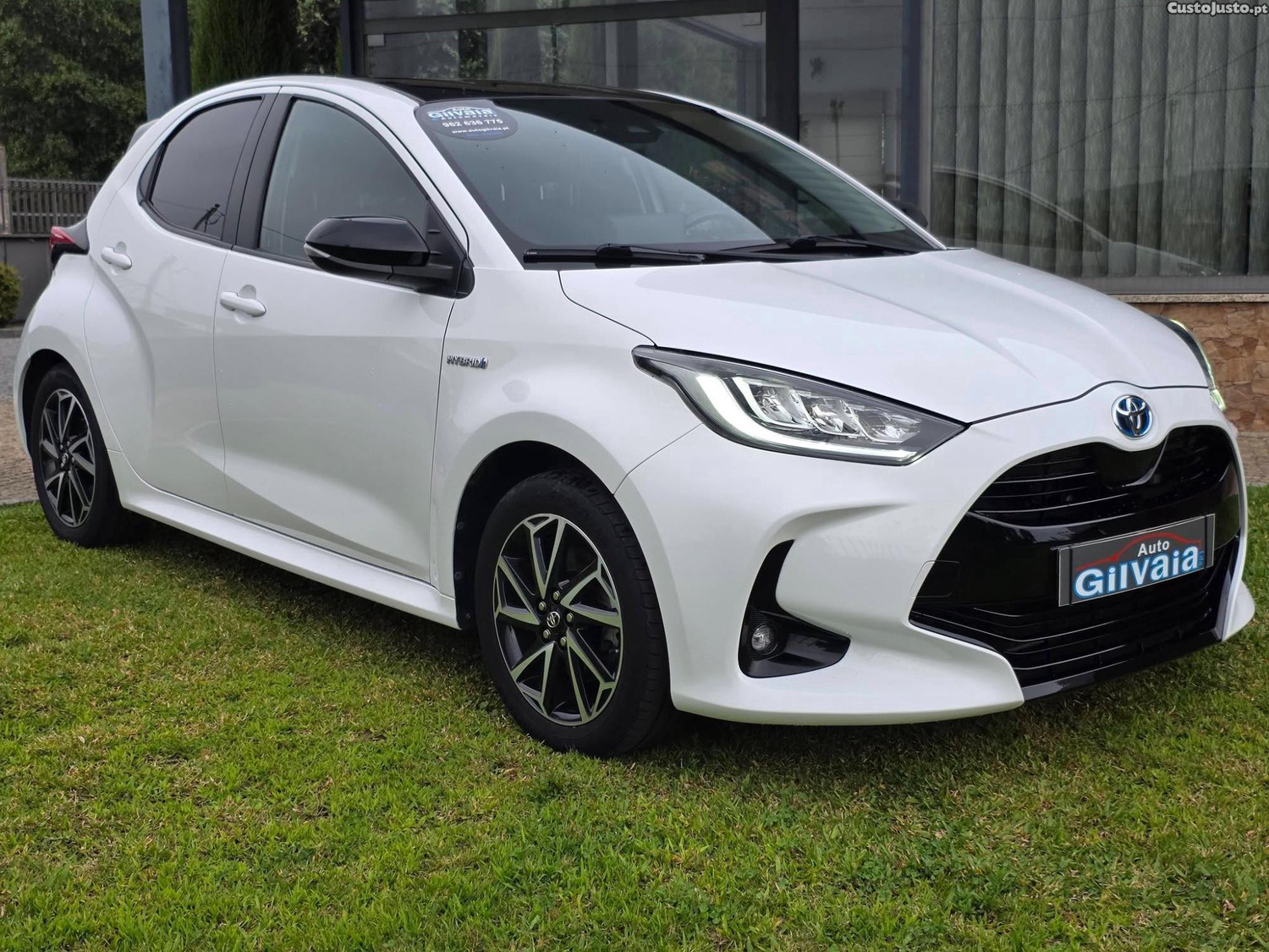 Toyota Yaris 1.5 Hybrid  Exclusive - 21 foto 4