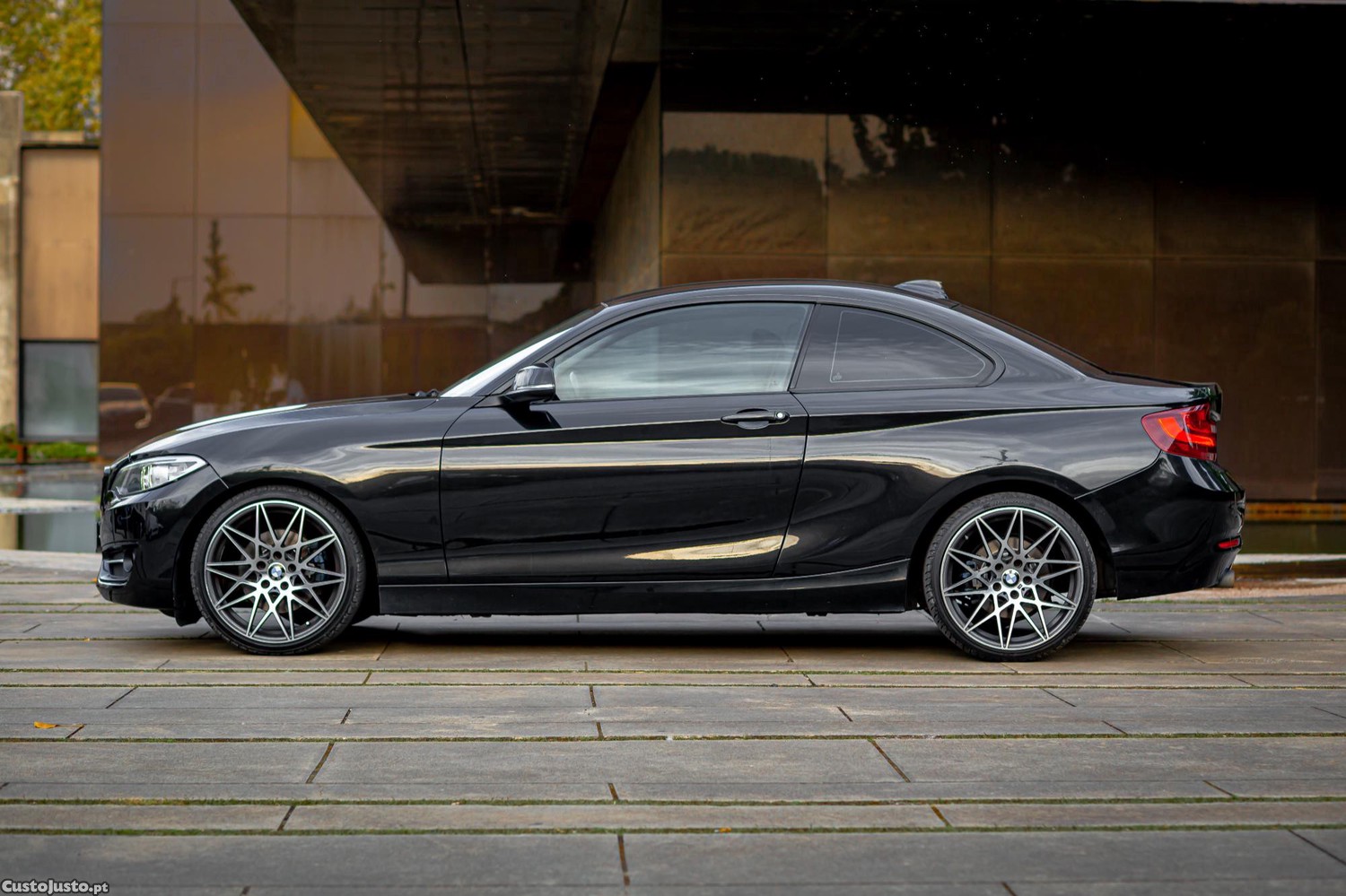 BMW 220 Coupe Sport — fotografia 3