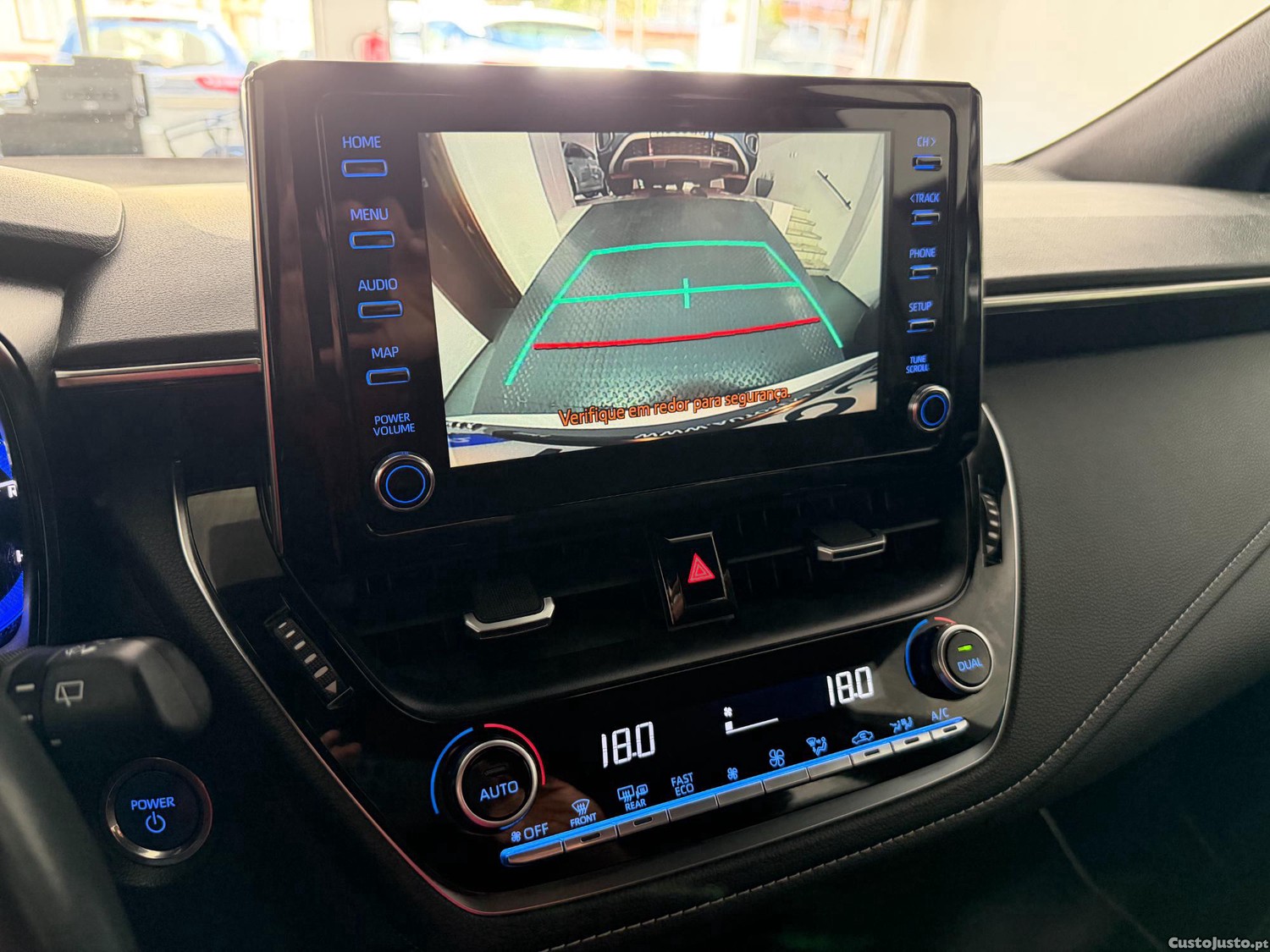 Toyota Corolla Touring Sports 1.8 Hybrid Confort — fotografia 2